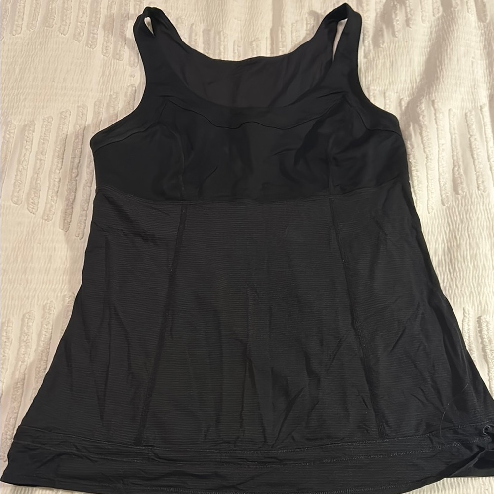 Lululemon black tank size 8